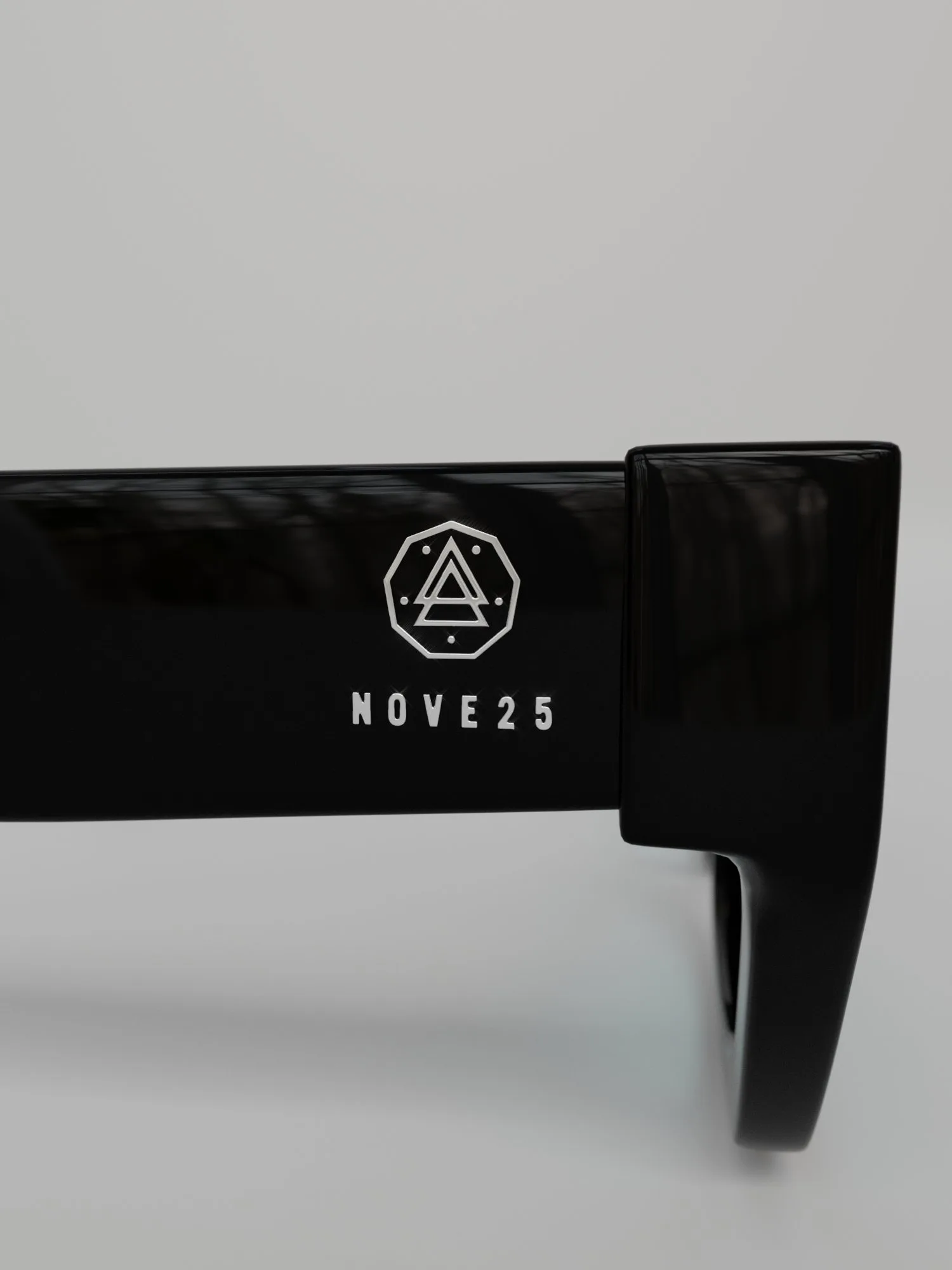 Bro Berri Sunglasses x Nove25 3